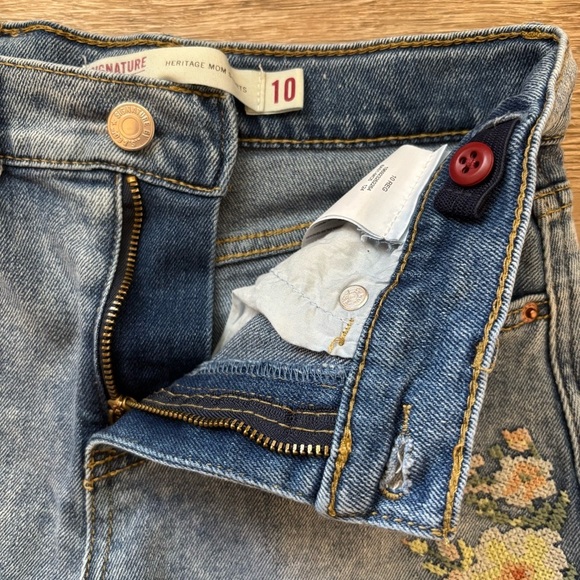 Levi Strauss Signature Embroidered Jean Denim Shorts Girl’s 10 - Picture 5 of 8